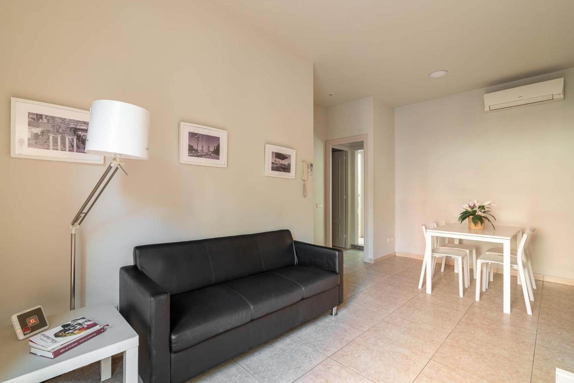 Stay U-Nique Apartments Torre Damians Barcelone Extérieur photo