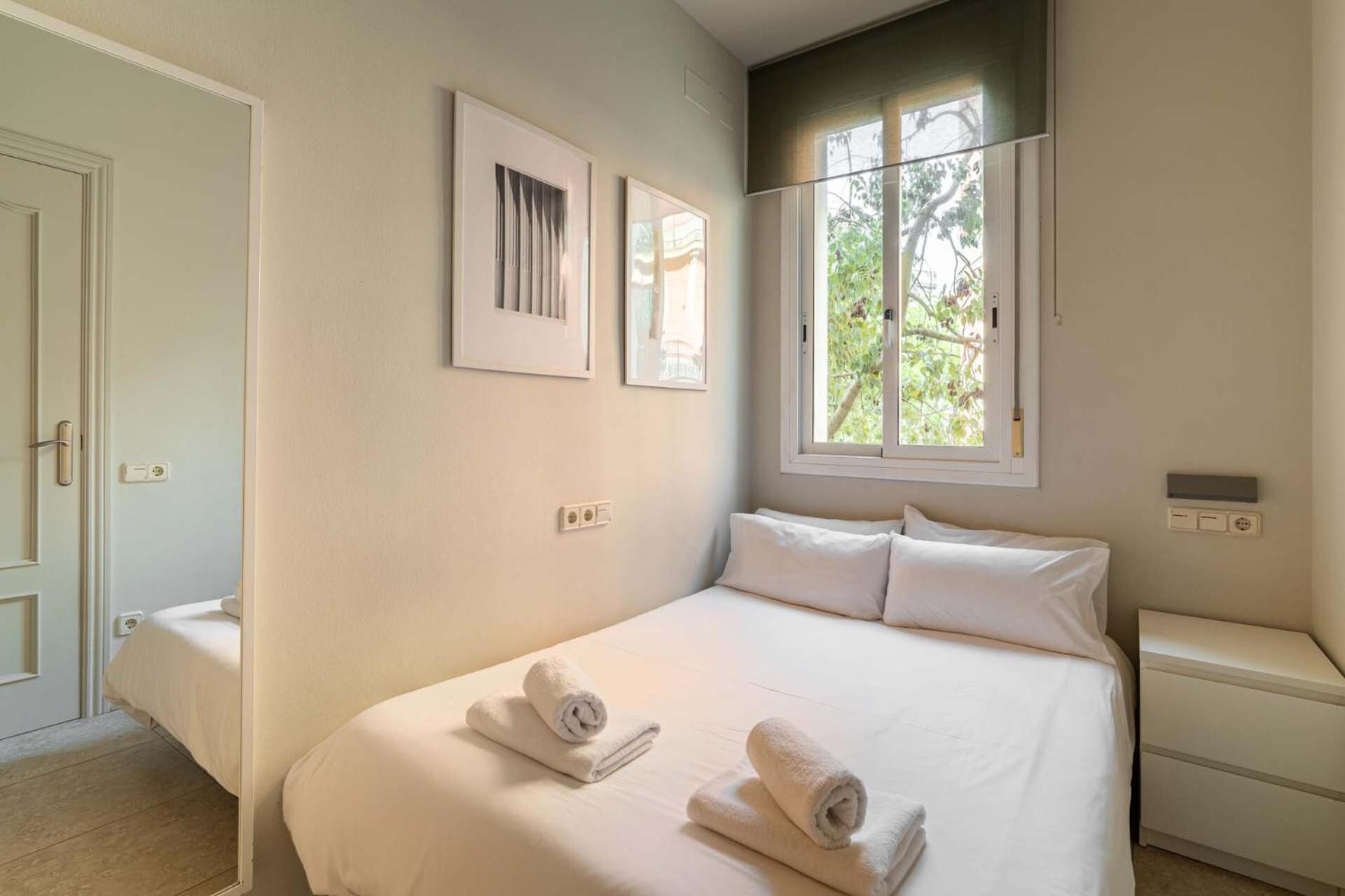 Stay U-Nique Apartments Torre Damians Barcelone Extérieur photo