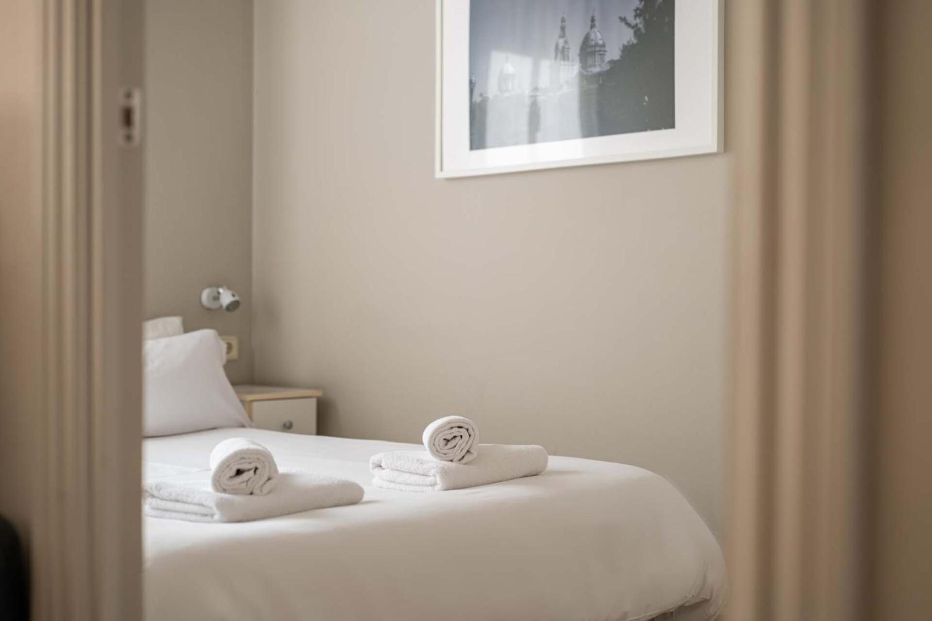Stay U-Nique Apartments Torre Damians Barcelone Extérieur photo